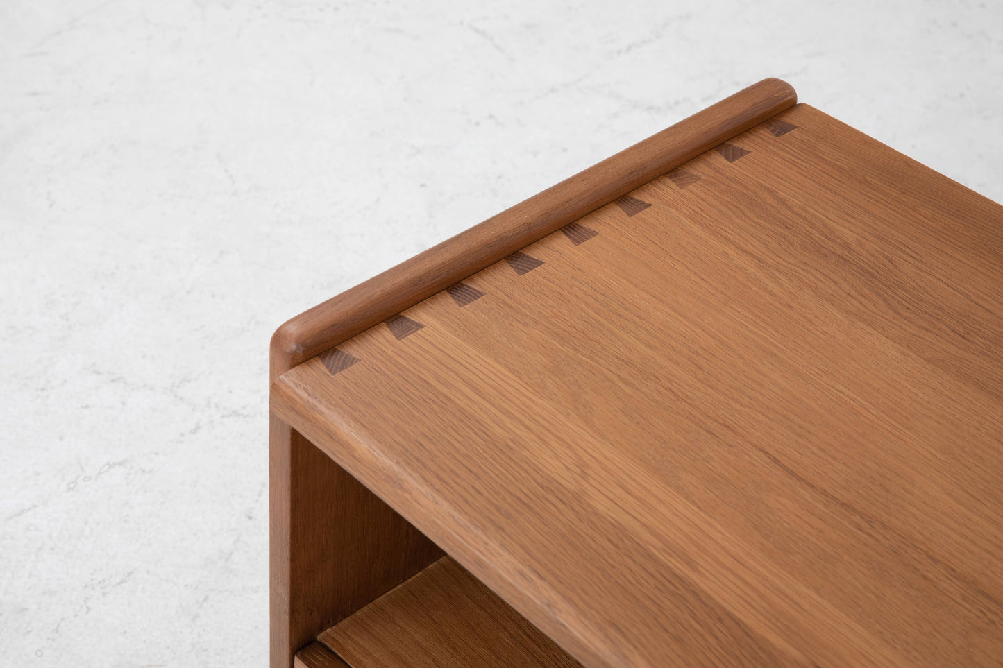 Plume 18" Nightstand