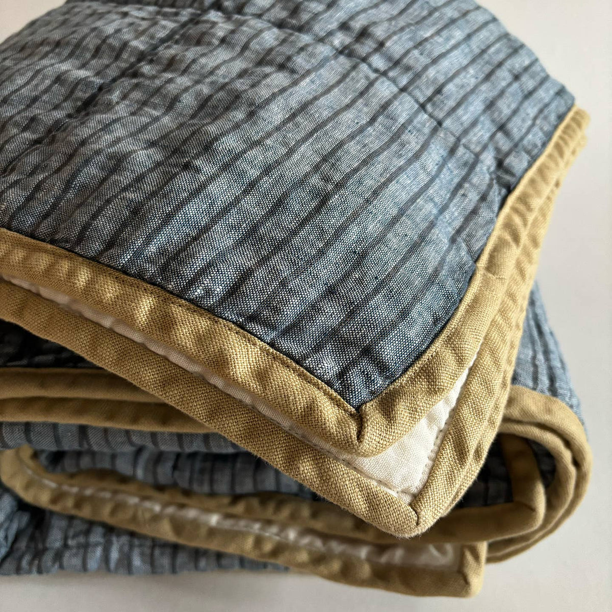 Costa Azul throw