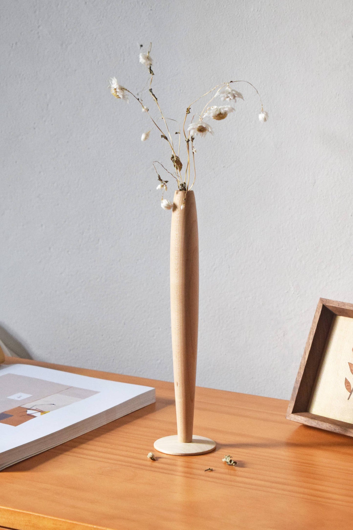 A flower vase - ZEN Decor