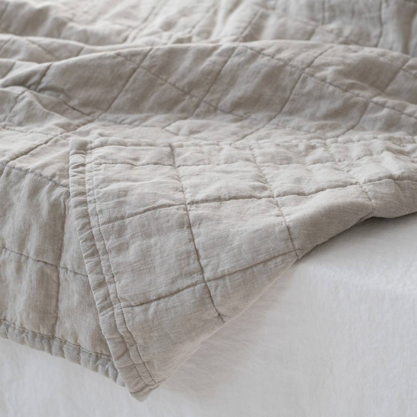 Melange Linen Quilted Blanket- Queen