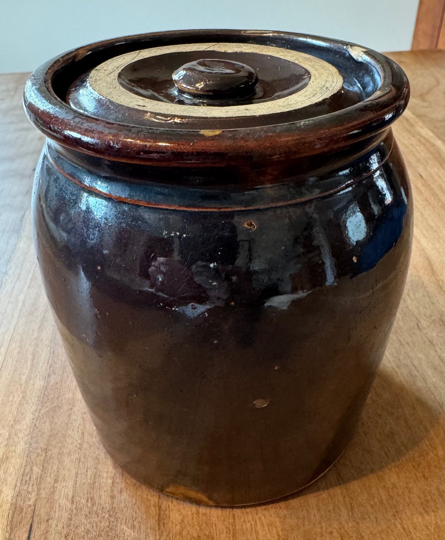 Vintage stoneware jar WITH LID!