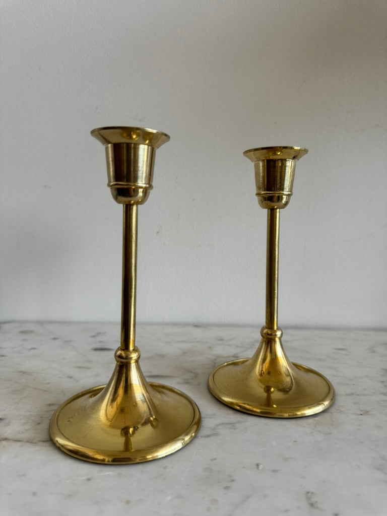 Brass candlesticks (md)