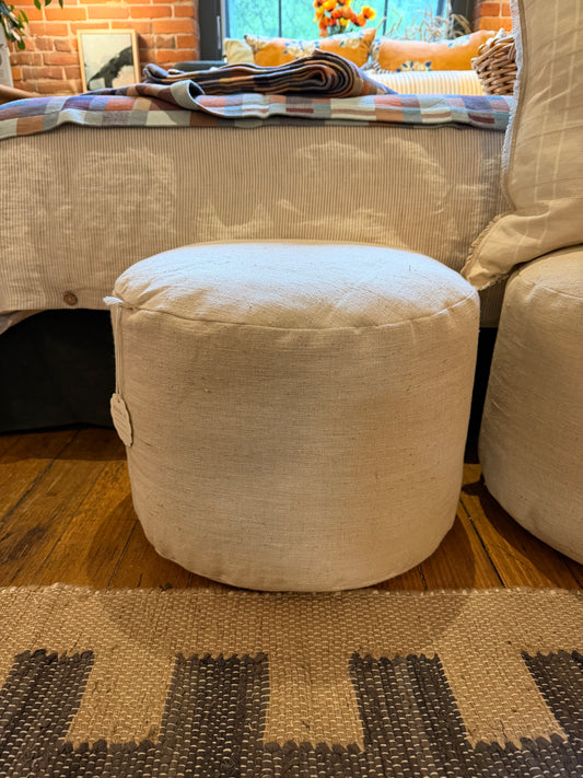 ROUND POUF OF VINTAGE FABRIC