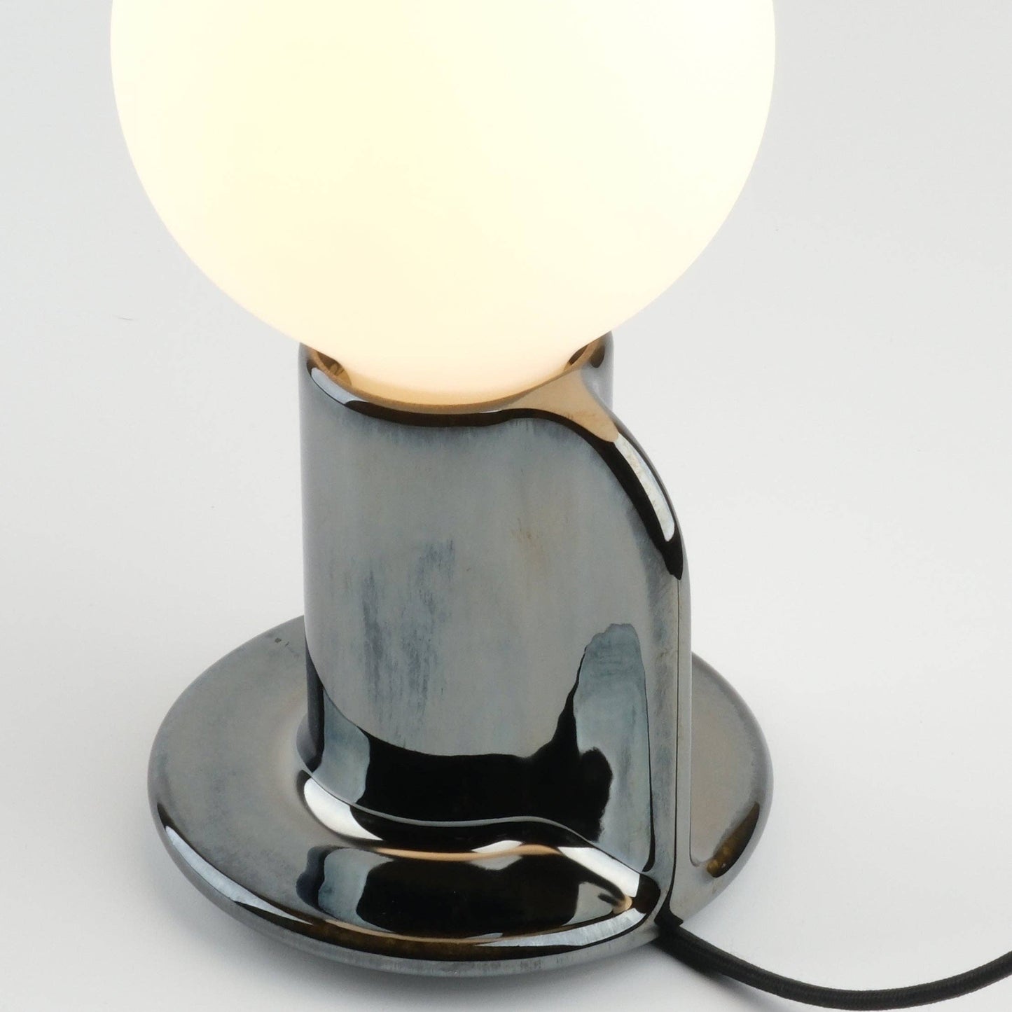 Q Table Lamp